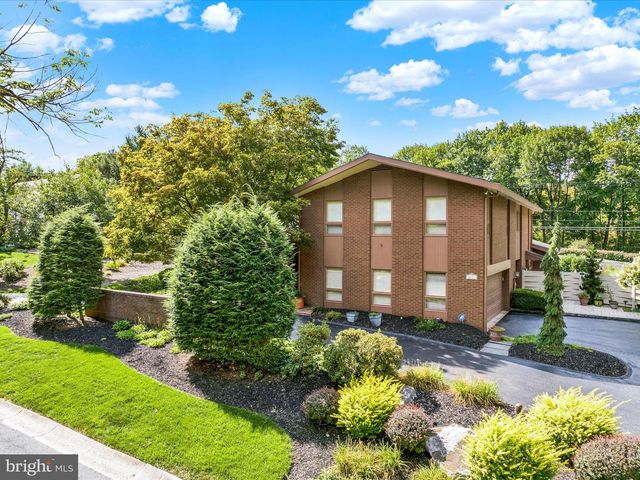 1617 MEADOWLARK, Wyomissing, PA 19610