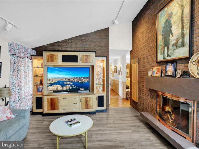 1617 MEADOWLARK, Wyomissing, PA 19610