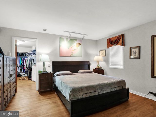 1617 MEADOWLARK, Wyomissing, PA 19610