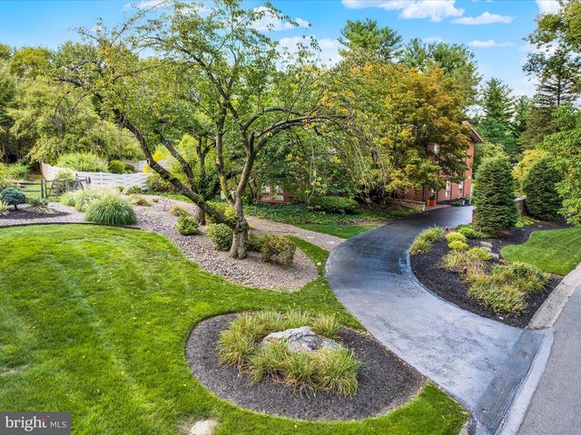 1617 MEADOWLARK, Wyomissing, PA 19610