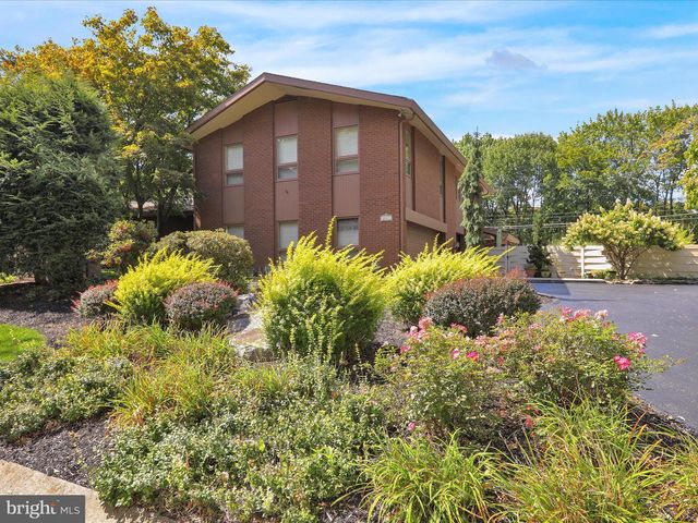 1617 MEADOWLARK, Wyomissing, PA 19610