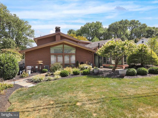 1617 MEADOWLARK, Wyomissing, PA 19610