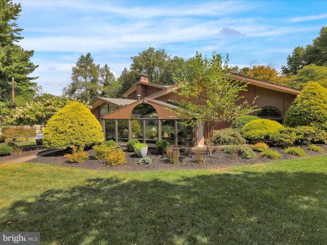 1617 MEADOWLARK, Wyomissing, PA 19610