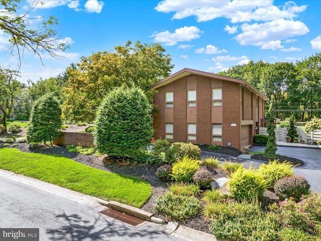 1617 MEADOWLARK, Wyomissing, PA 19610