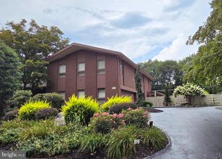 1617 MEADOWLARK, Wyomissing, PA 19610