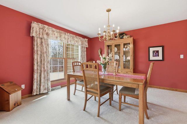 12685 W Barbary COURT, New Berlin, WI 53151