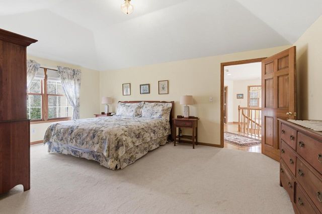 12685 W Barbary COURT, New Berlin, WI 53151