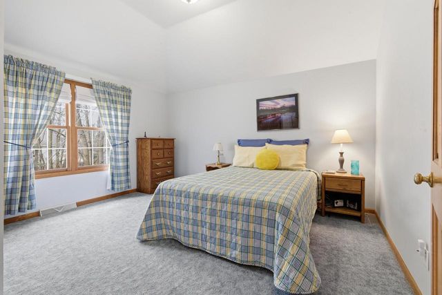 12685 W Barbary COURT, New Berlin, WI 53151