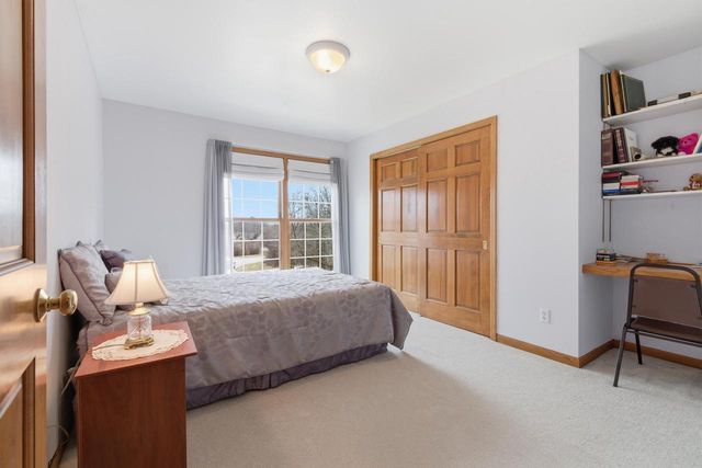 12685 W Barbary COURT, New Berlin, WI 53151