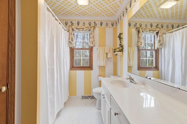 12685 W Barbary COURT, New Berlin, WI 53151