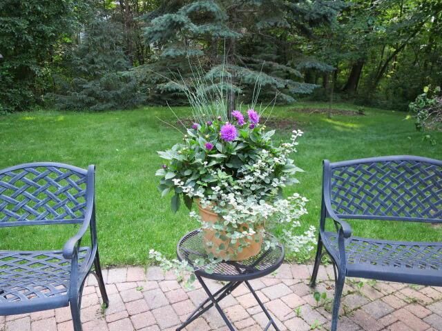 12685 W Barbary COURT, New Berlin, WI 53151