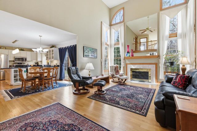 12685 W Barbary COURT, New Berlin, WI 53151