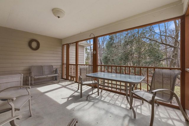 12685 W Barbary COURT, New Berlin, WI 53151