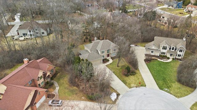 12685 W Barbary COURT, New Berlin, WI 53151