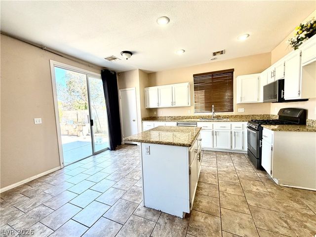 3936 Gold Point Street, Las Vegas, NV 89129