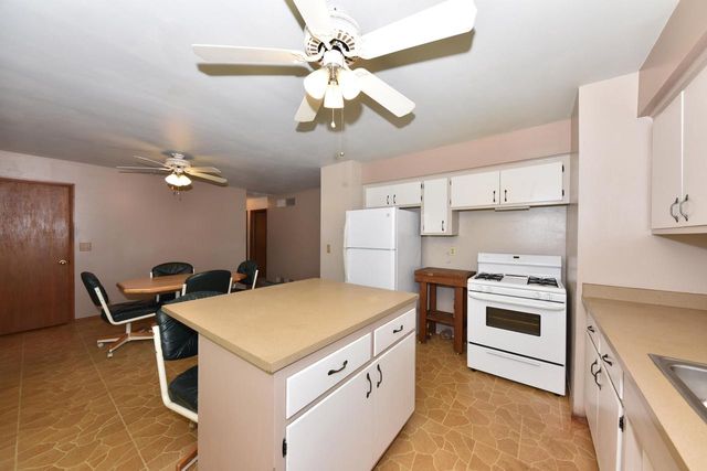 N87W17833 Shepherd DRIVE, Menomonee Falls, WI 53051