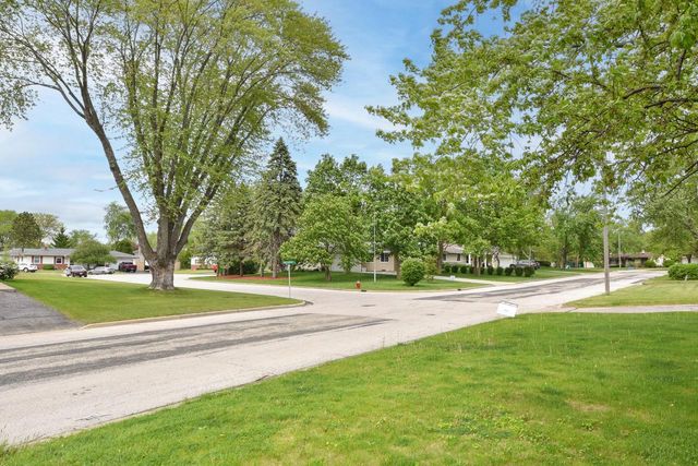 N87W17833 Shepherd DRIVE, Menomonee Falls, WI 53051