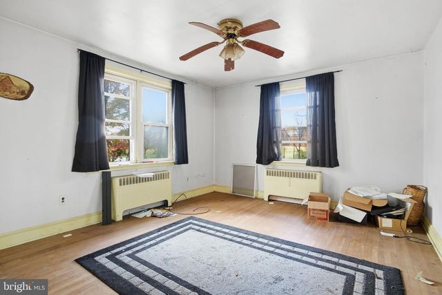 106 MAIN ST, Harleysville, PA 19438