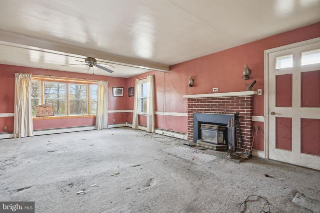 106 MAIN ST, Harleysville, PA 19438