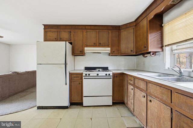 106 MAIN ST, Harleysville, PA 19438