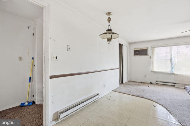 106 MAIN ST, Harleysville, PA 19438