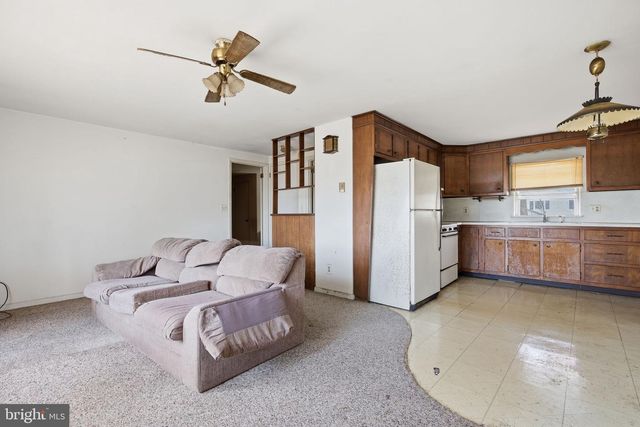 106 MAIN ST, Harleysville, PA 19438