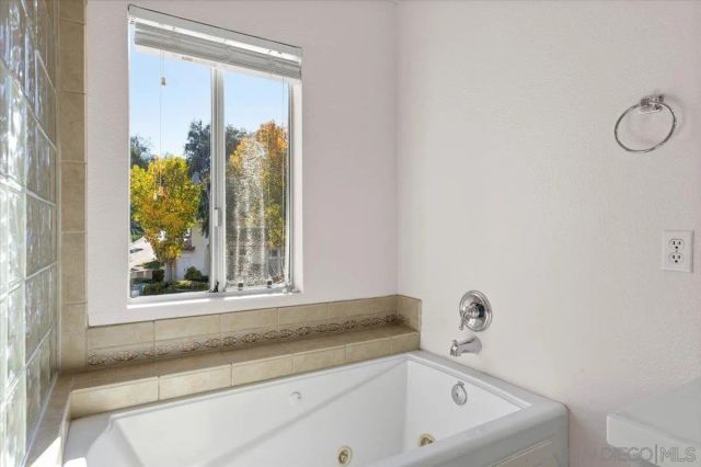 16156 Avenida Venusto 2, San Diego, CA 92128