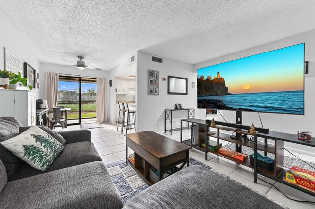 4485 Oak Terrace Drive, Greenacres, FL 33463