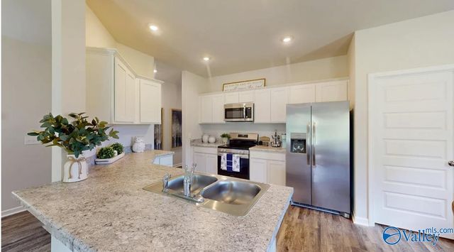 278 Delta Dawn Avenue, Toney, AL 35773
