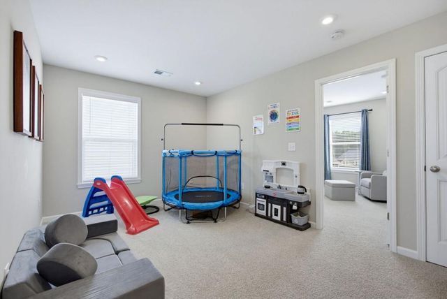 118 Greenbrier Way, Canton, GA 30114
