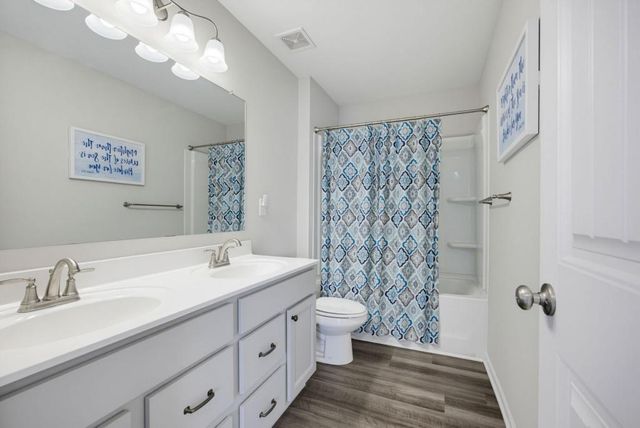 118 Greenbrier Way, Canton, GA 30114