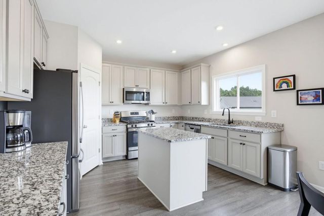 118 Greenbrier Way, Canton, GA 30114
