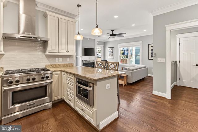 604 N OAK ST, Falls Church, VA 22046