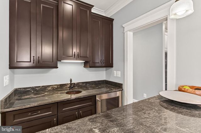 604 N OAK ST, Falls Church, VA 22046