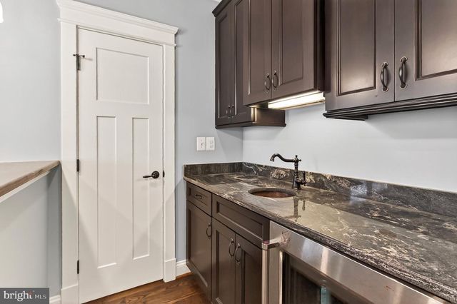 604 N OAK ST, Falls Church, VA 22046