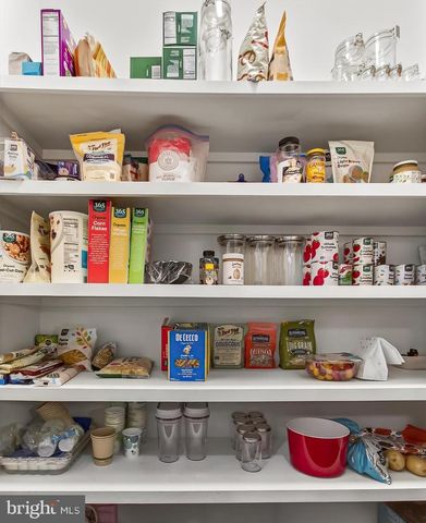 604 N OAK ST, Falls Church, VA 22046