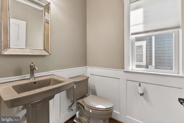 604 N OAK ST, Falls Church, VA 22046