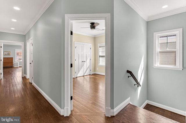 604 N OAK ST, Falls Church, VA 22046