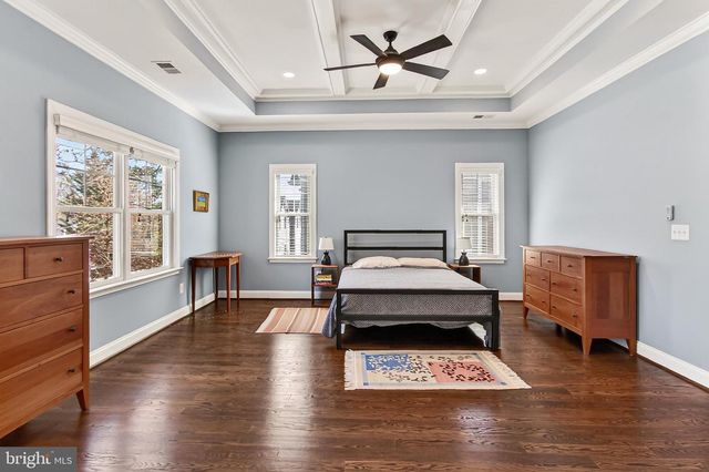 604 N OAK ST, Falls Church, VA 22046