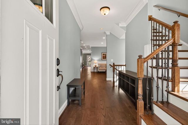 604 N OAK ST, Falls Church, VA 22046