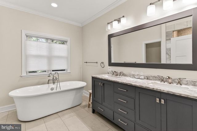 604 N OAK ST, Falls Church, VA 22046