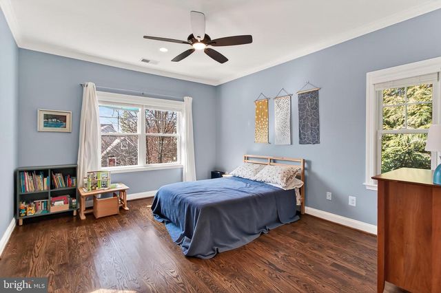 604 N OAK ST, Falls Church, VA 22046