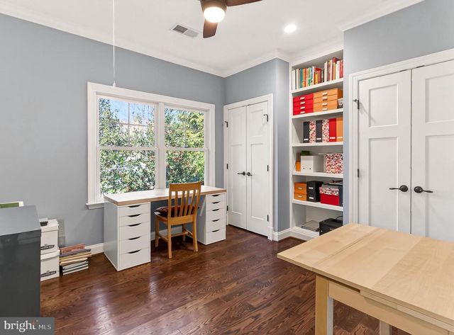 604 N OAK ST, Falls Church, VA 22046