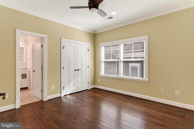 604 N OAK ST, Falls Church, VA 22046