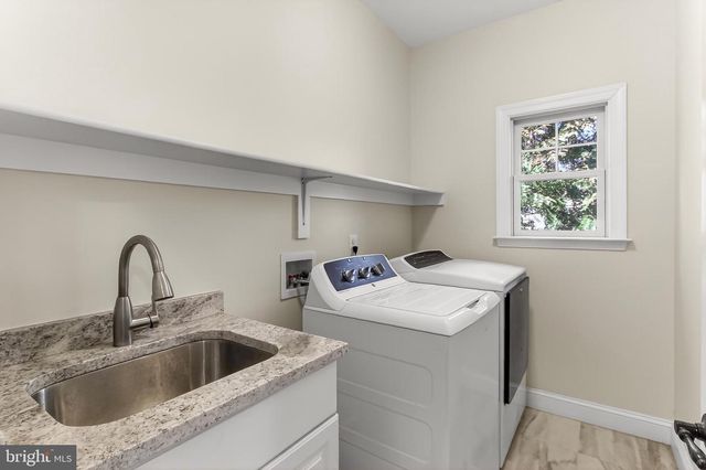 604 N OAK ST, Falls Church, VA 22046