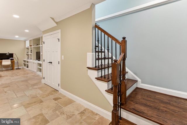 604 N OAK ST, Falls Church, VA 22046