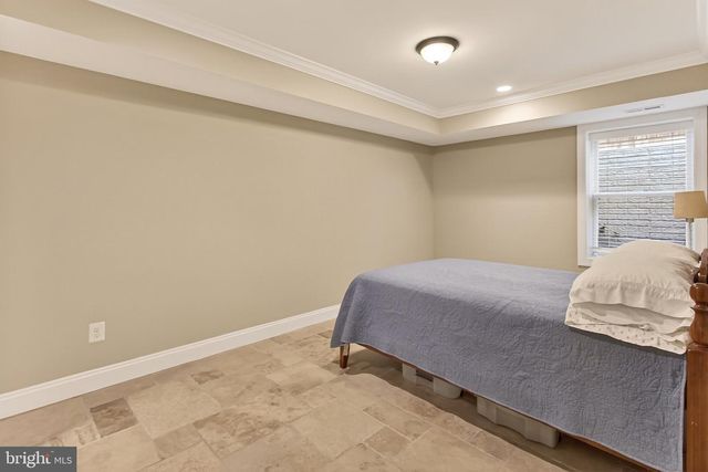 604 N OAK ST, Falls Church, VA 22046