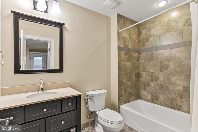 604 N OAK ST, Falls Church, VA 22046