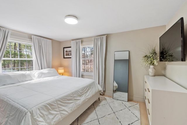 25 Porter Road, Chelmsford, MA 01824