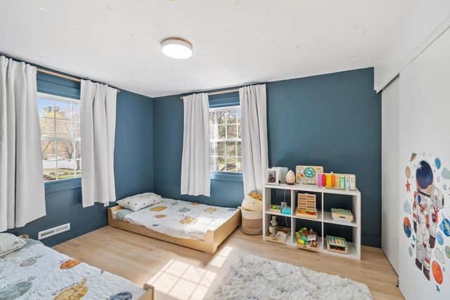 25 Porter Road, Chelmsford, MA 01824